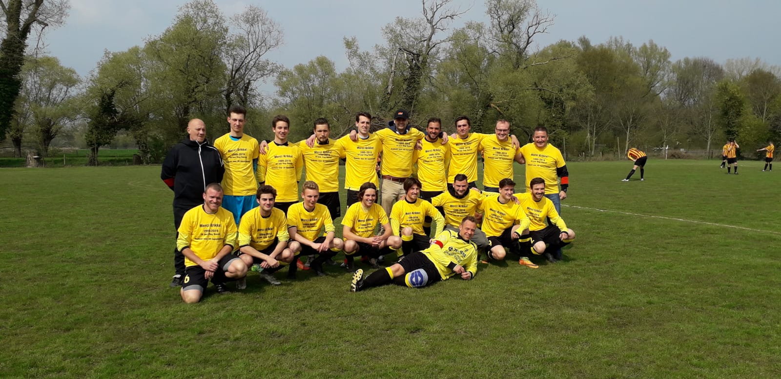 meisjesvoetbal damesvoetbal Vlug Vooruit Merksem